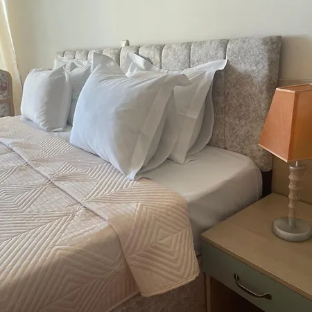 호텔 Grand Nirvana 4*