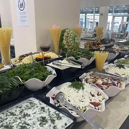 호텔 Grand Nirvana 4*