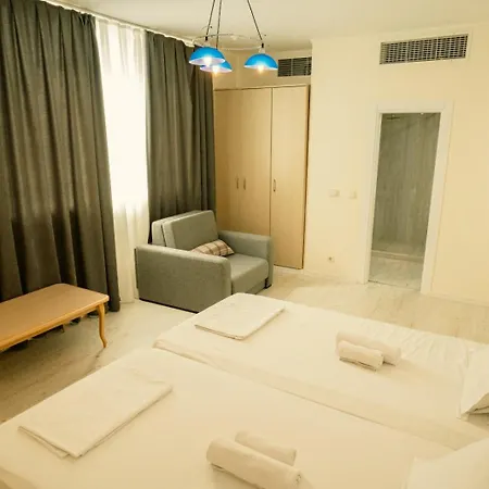 Grand Nirvana 호텔 4*