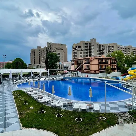 Grand Nirvana 호텔 4*