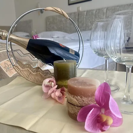 Grand Nirvana ساني بيتش