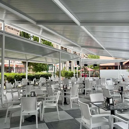 Grand Nirvana فندق