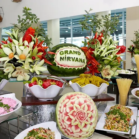 Grand Nirvana 4* Sluneční pobřeží