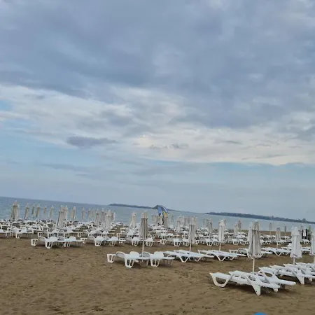 Hotel Grand Nirvana Sluneční pobřeží